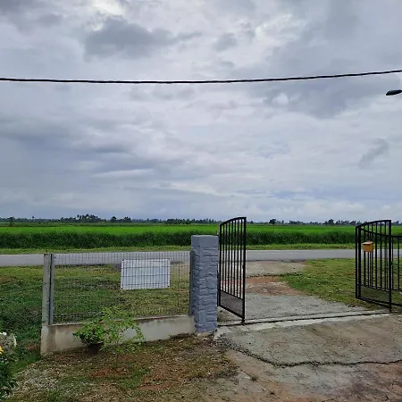 Room/Homestay Nazadja Sungai Besar Exterior photo